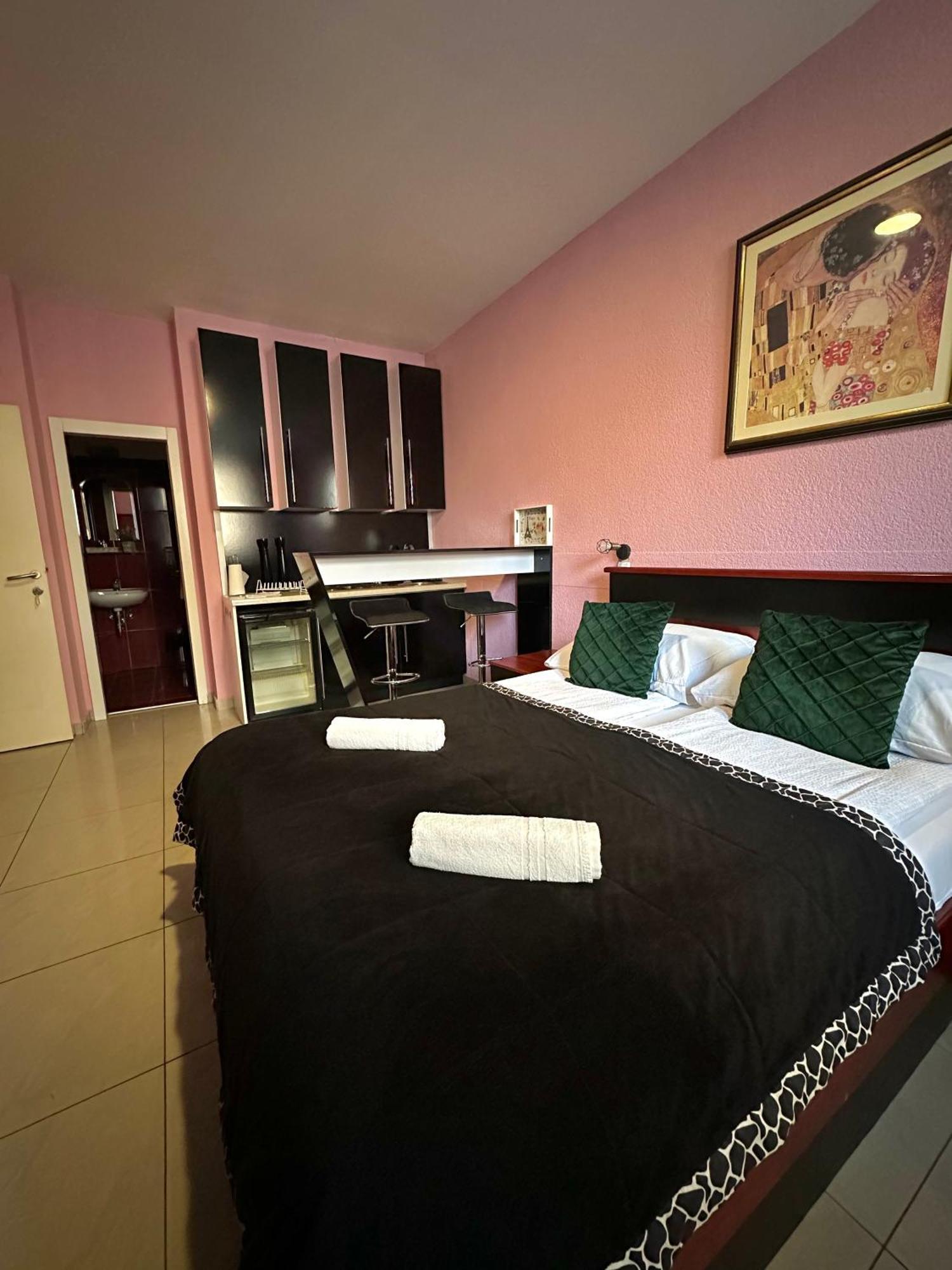Hostel Herz Баня-Лука Екстер'єр фото